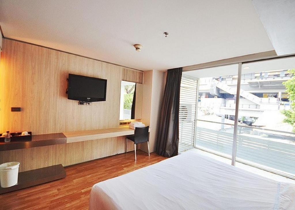 The Heritage Silom Hotel Bangkok Exterior foto